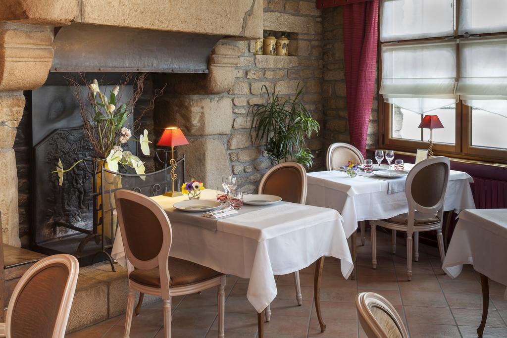 Au Relais Du Porhoet Guilliers ภายนอก รูปภาพ